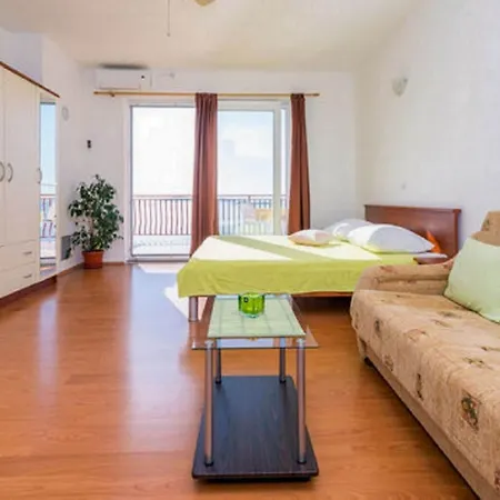 Fontana Apartment